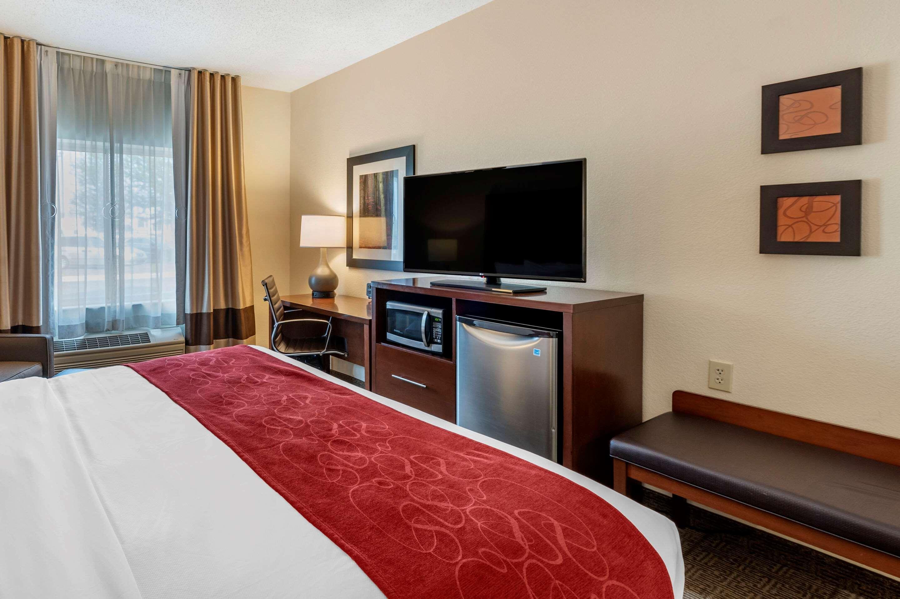 Comfort Suites Columbus West - Hilliard Esterno foto