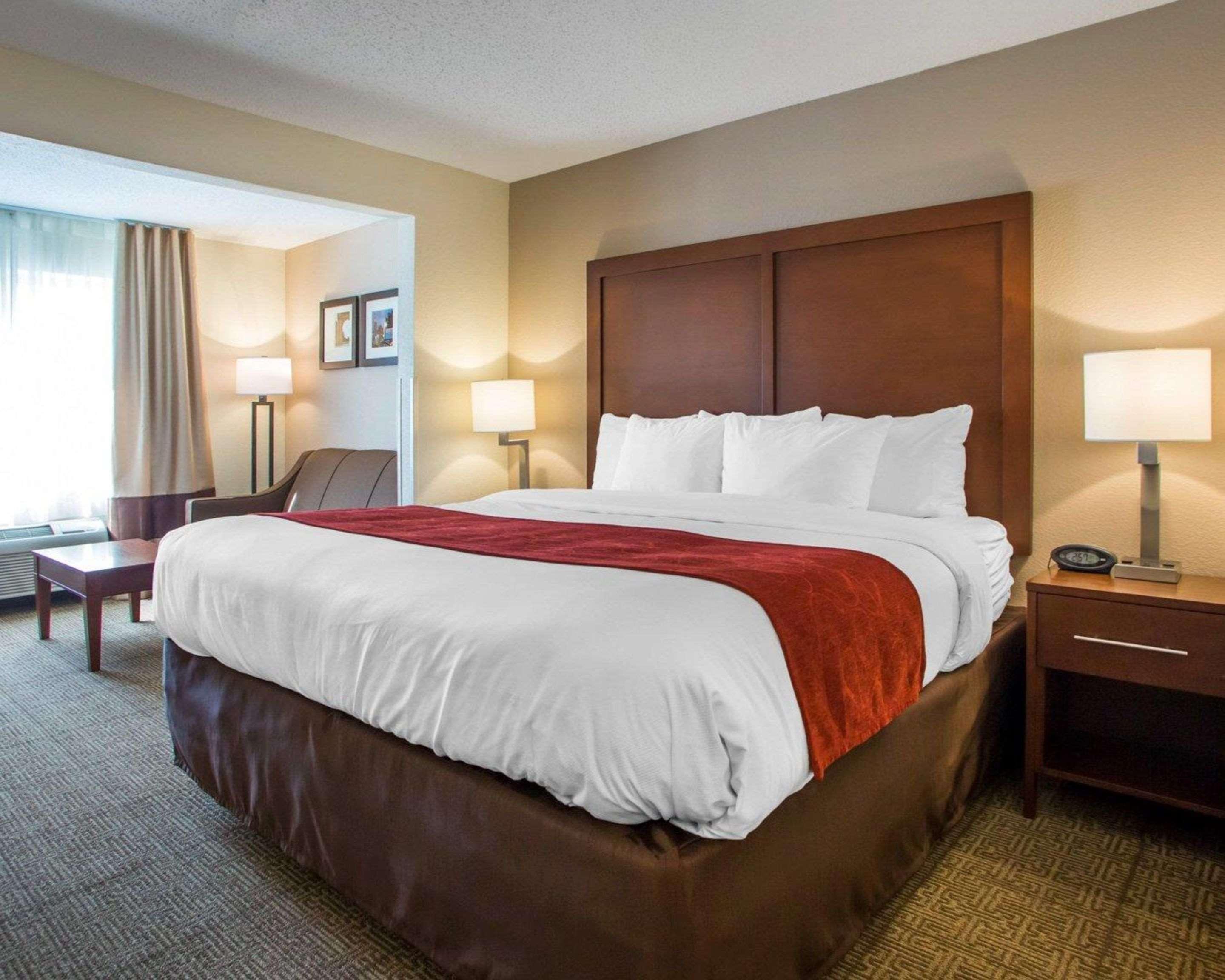 Comfort Suites Columbus West - Hilliard Esterno foto