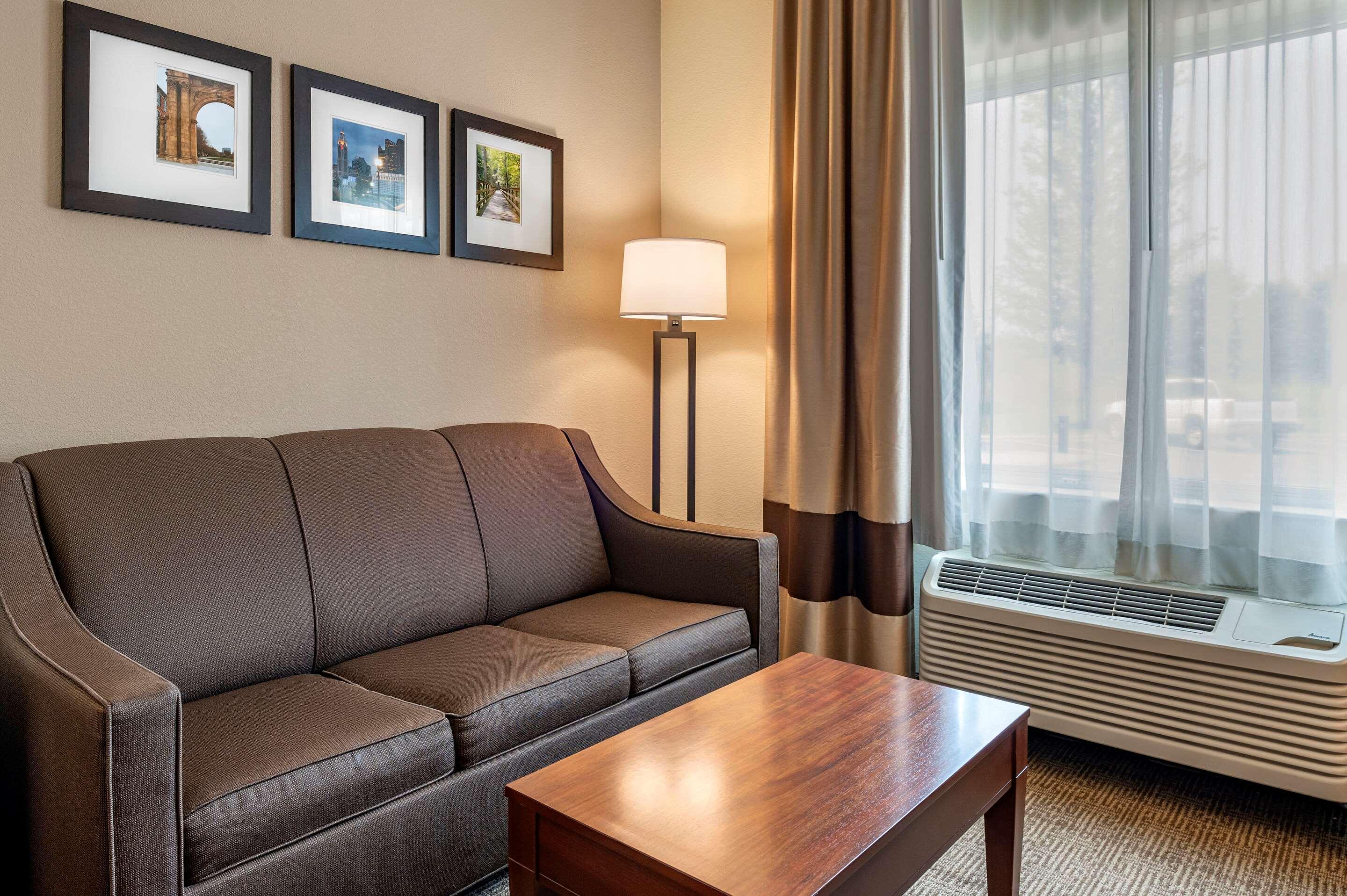 Comfort Suites Columbus West - Hilliard Esterno foto