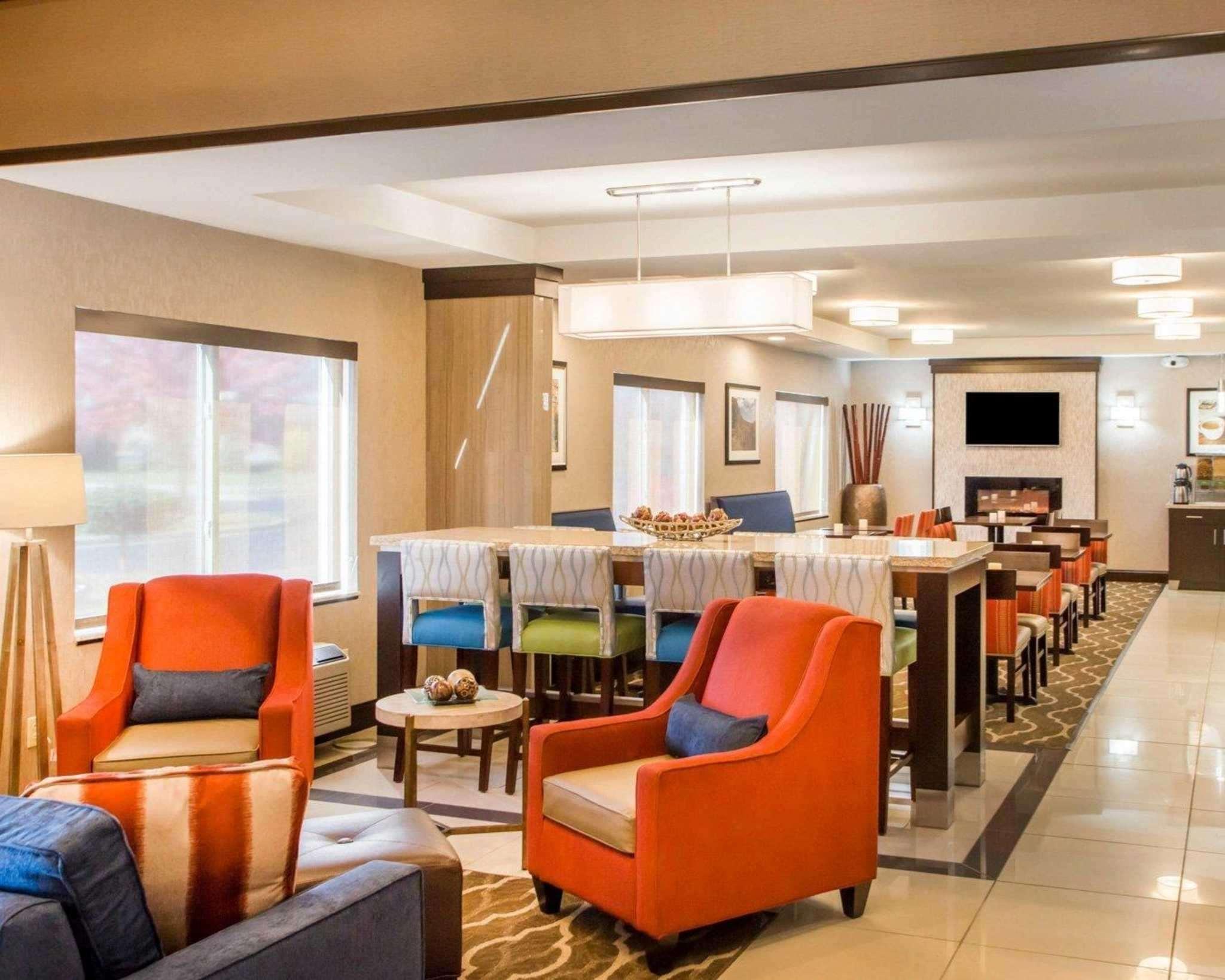 Comfort Suites Columbus West - Hilliard Esterno foto
